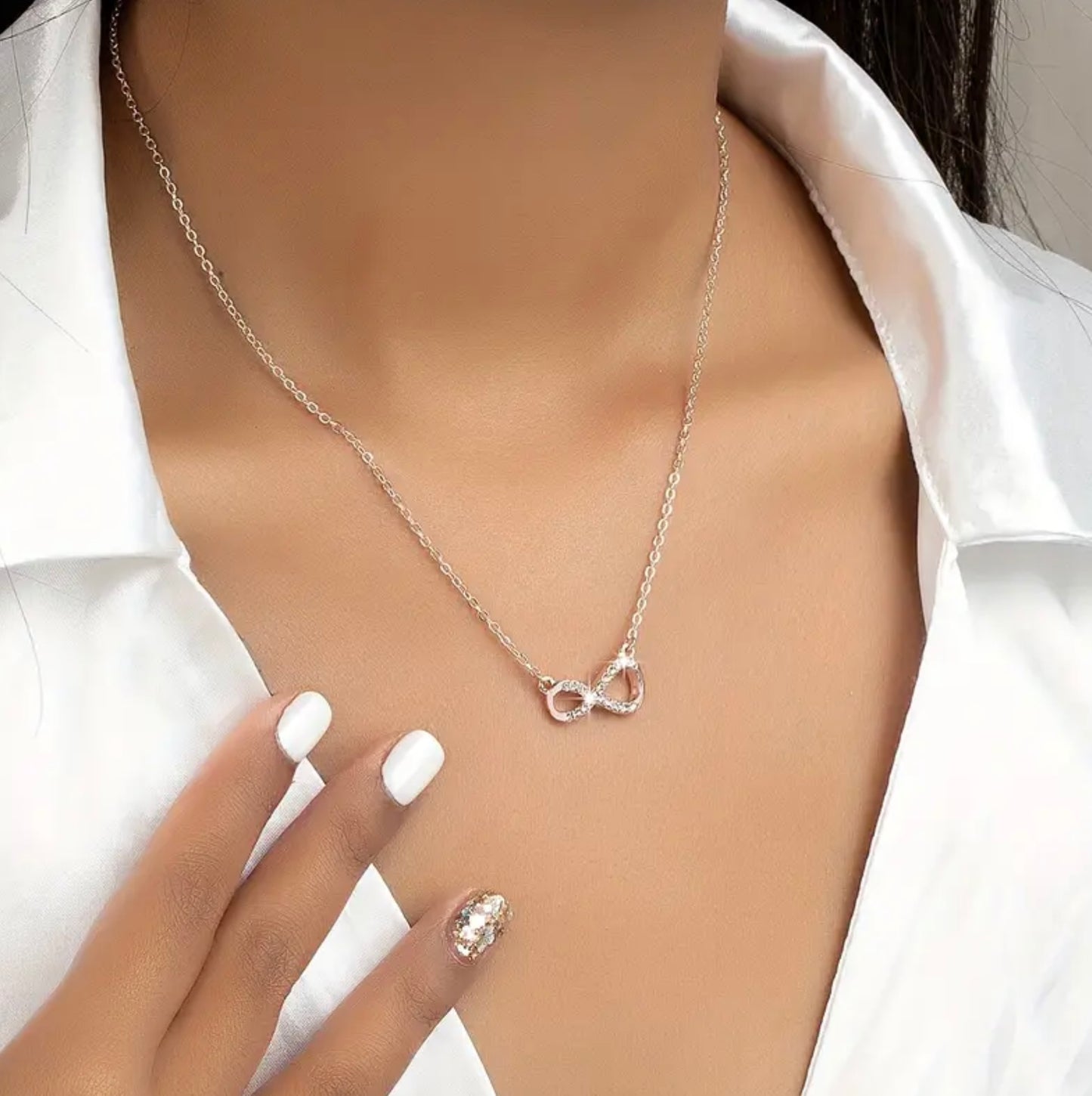 Mekki  Luxury Excuisite shiny Rhinestone infinity Pendant Chain Necklaces