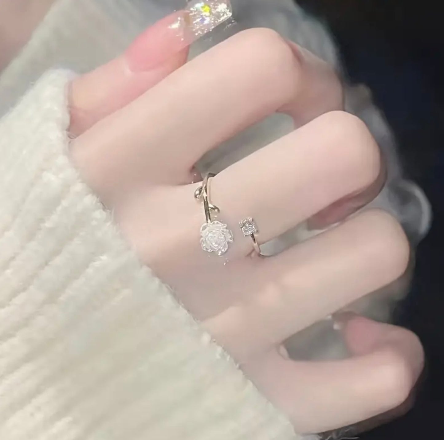 Mekki Luxury Style Ring 💍 Flower Style with love shape unique Ring beautiful Gift 🎁