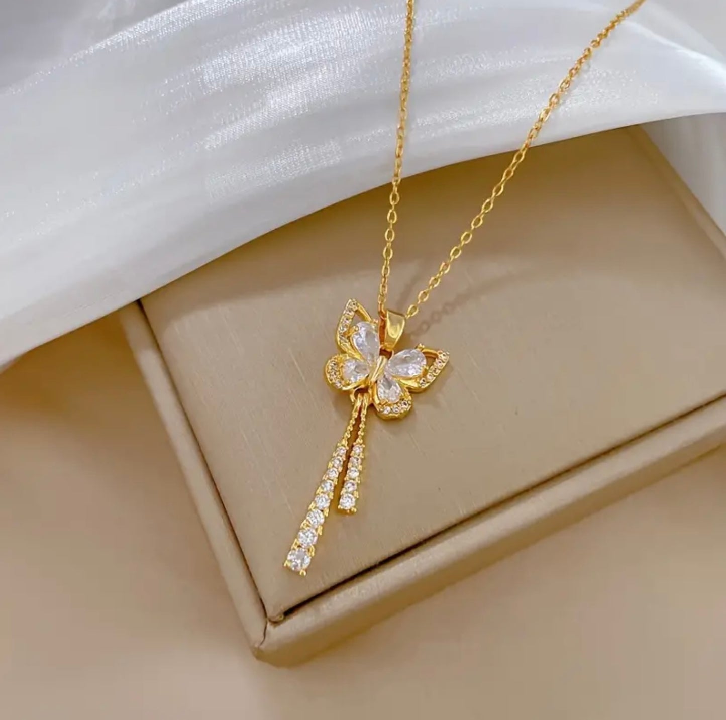 Mekki Butterfly Luxury Pendant Necklace Long Sparkling Cubic Zirconia Necklace Beautiful Gift